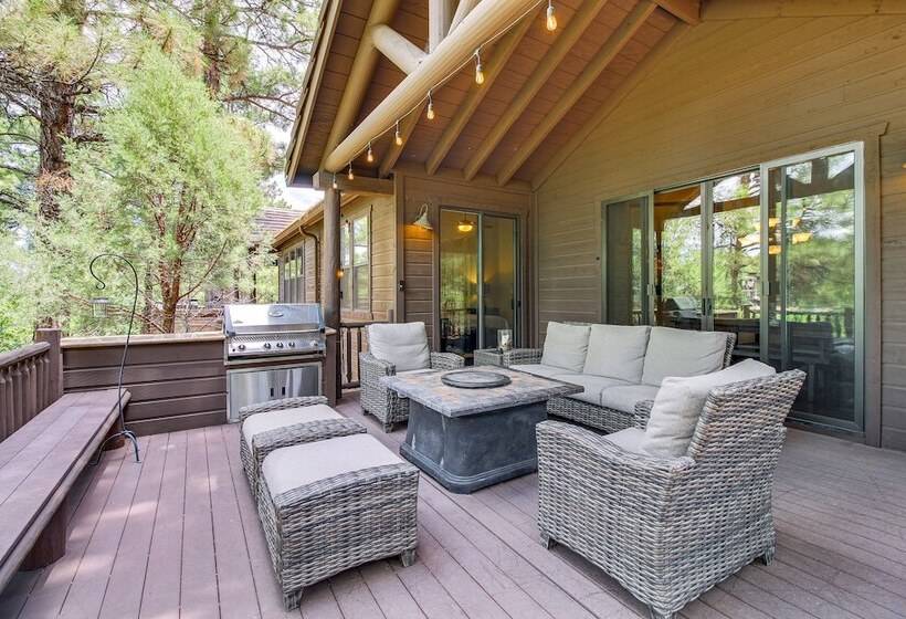 Spacious Torreon Cabin W/ Deck & Gas Grill!