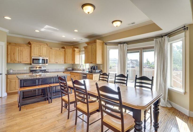 Spacious Utah Retreat W/ Deck, Grill & Fire Pit!