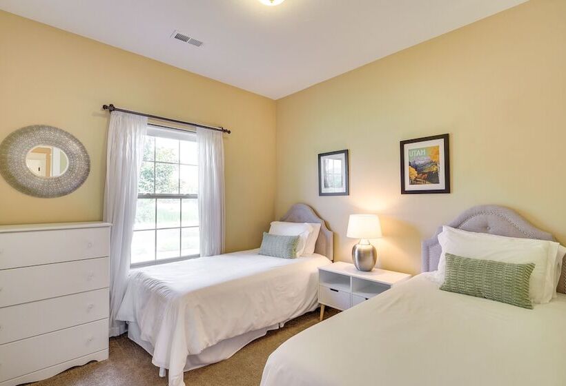 Spacious Utah Retreat W/ Deck, Grill & Fire Pit!