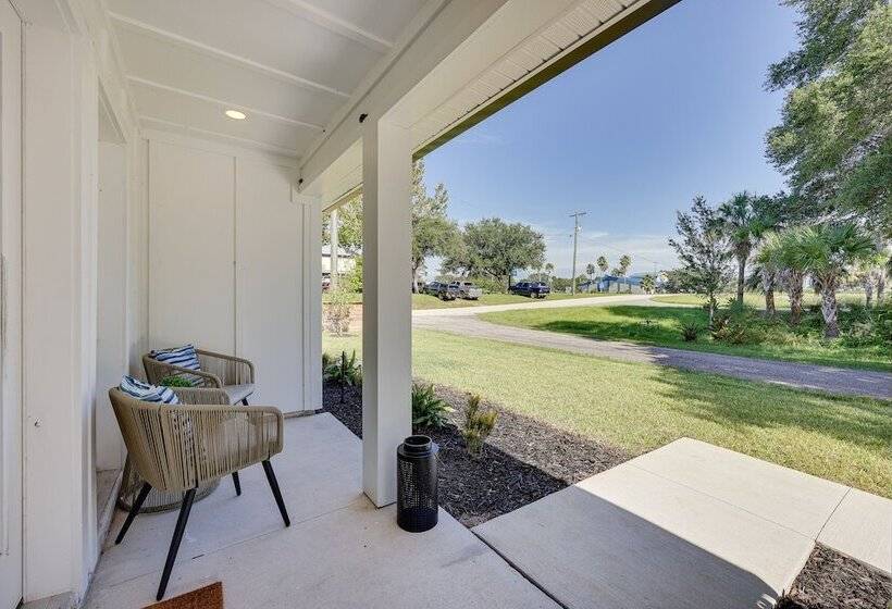 St Augustine Home W/ Patio   1 Mi To Beaches!