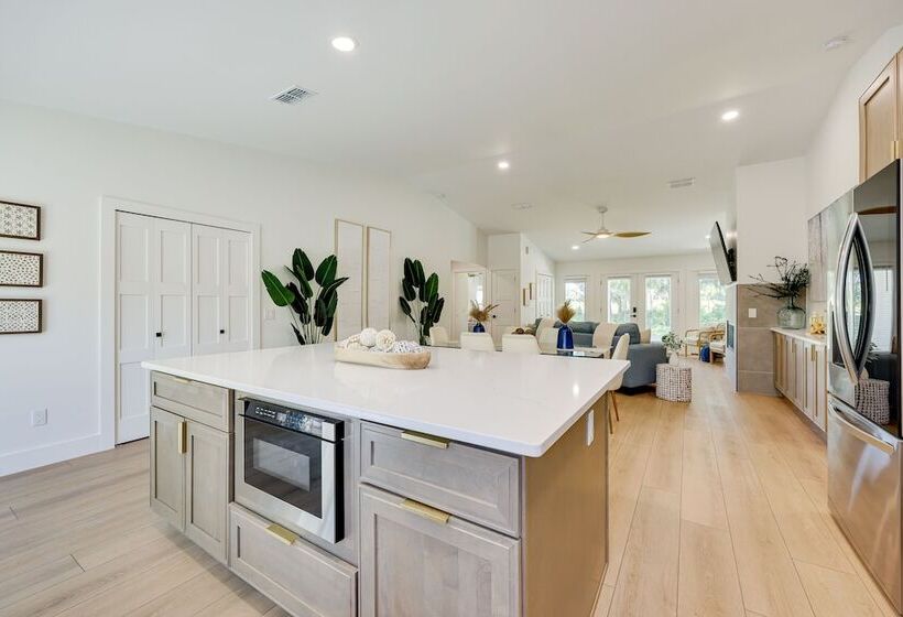 St Augustine Home W/ Patio   1 Mi To Beaches!