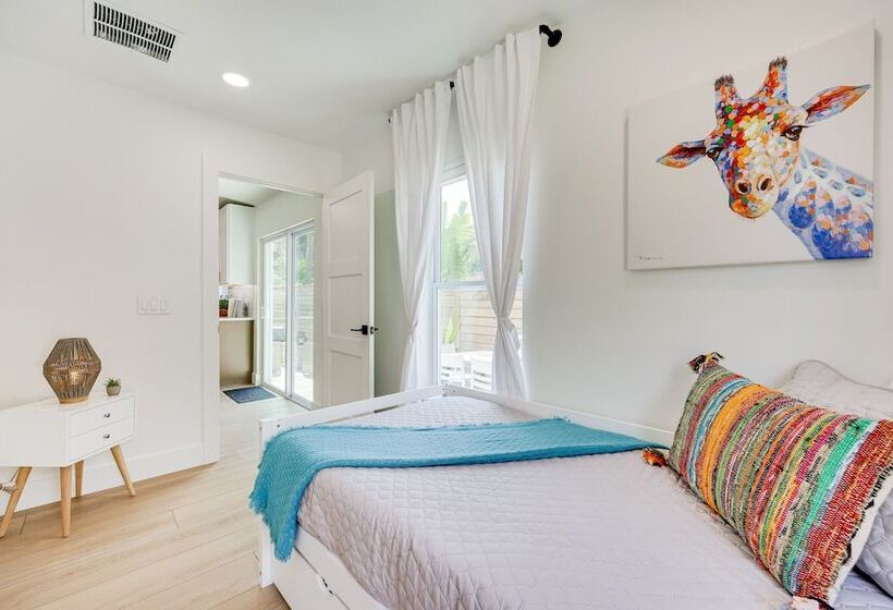 St Augustine Home W/ Patio   1 Mi To Beaches!