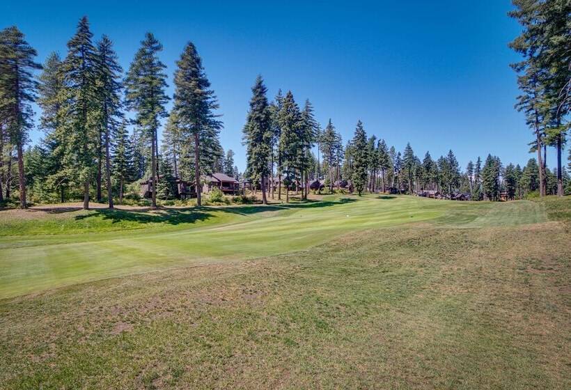 Stunning Cle Elum Retreat W/ Fire Pit & Hot Tub!