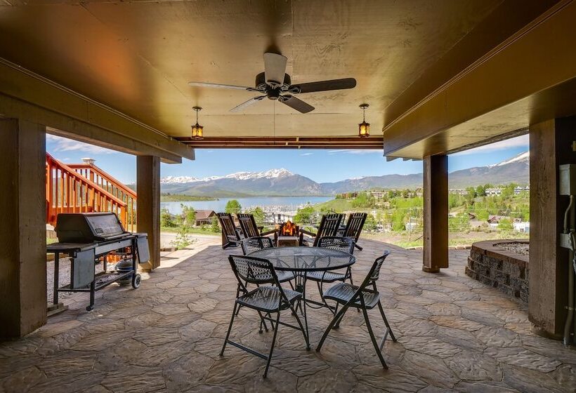 Hot Tub & Views: Summit County Ski Getaway!