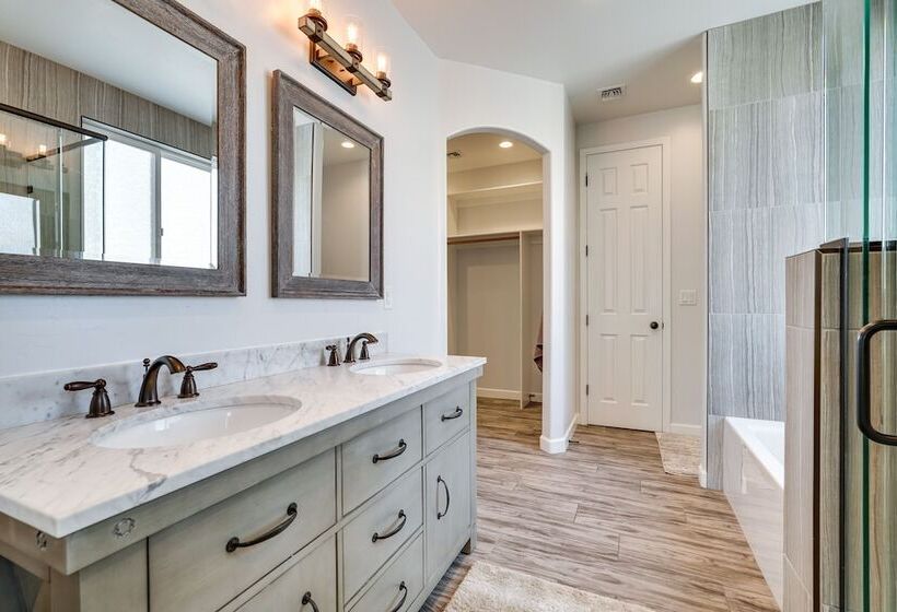 Sun Kissed Lake Havasu City Oasis W/ Private Pool
