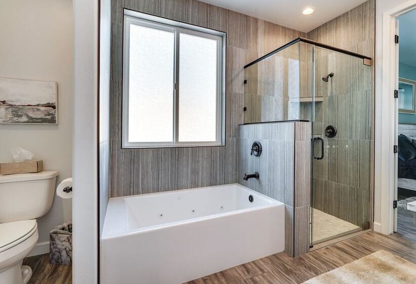 Sun Kissed Lake Havasu City Oasis W/ Private Pool