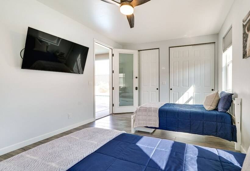 Sun Kissed Lake Havasu City Oasis W/ Private Pool