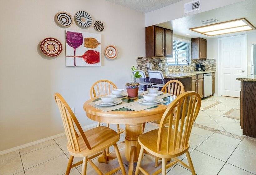 Sun Lakes Home In Retirement Community W/ 3 Pools