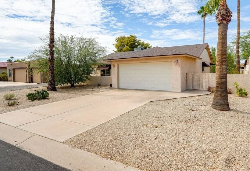 Sun Lakes Home In Retirement Community W/ 3 Pools