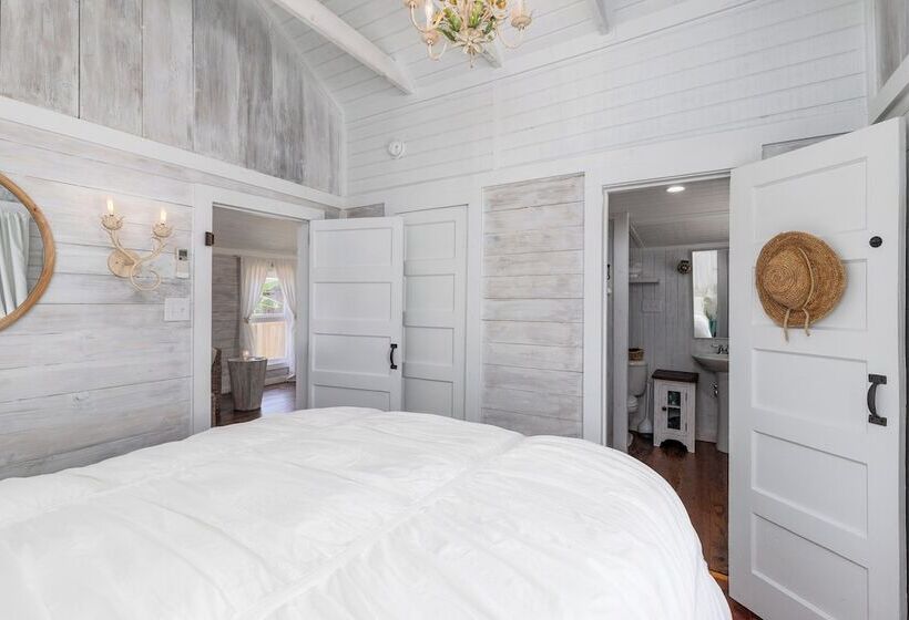 Sunkissed Cottage
