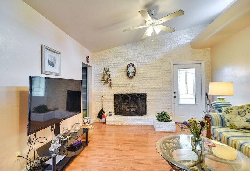 Sunny Florida Escape   Patio & Grill, Near Beaches