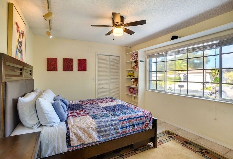 Near Busch Gardens: Sunny Florida Retreat W/ Pool!