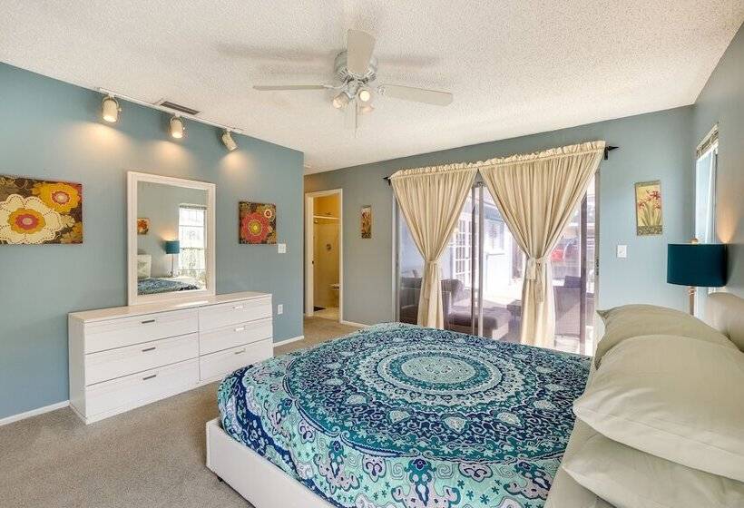 Near Busch Gardens: Sunny Florida Retreat W/ Pool!