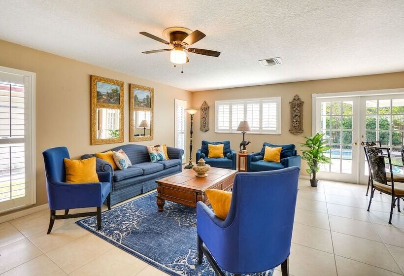 Near Busch Gardens: Sunny Florida Retreat W/ Pool!