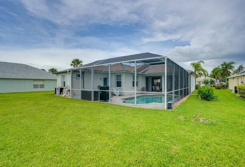 Sunny Fort Myers Home W/ Heated Pool!