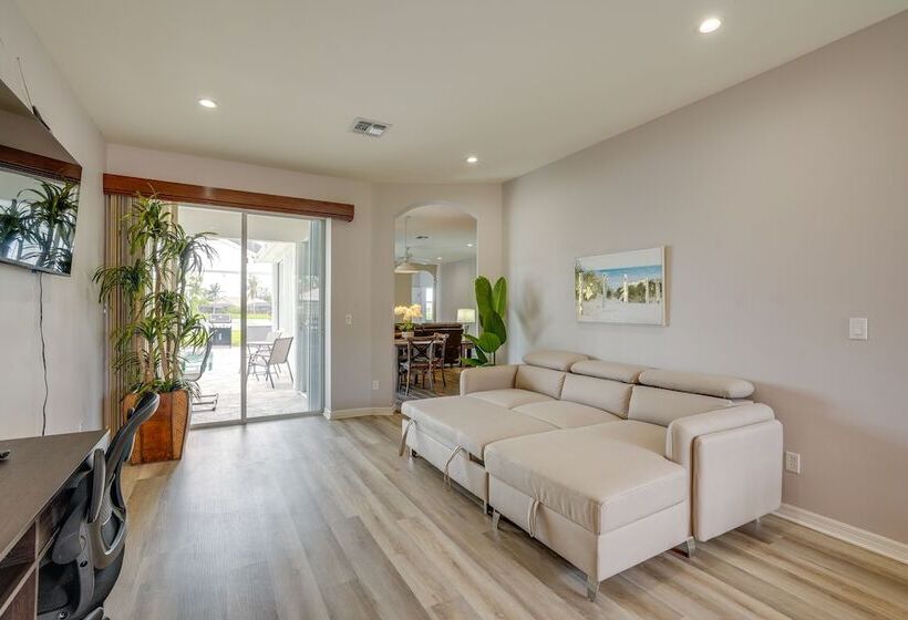 Sunny Fort Myers Home W/ Heated Pool!