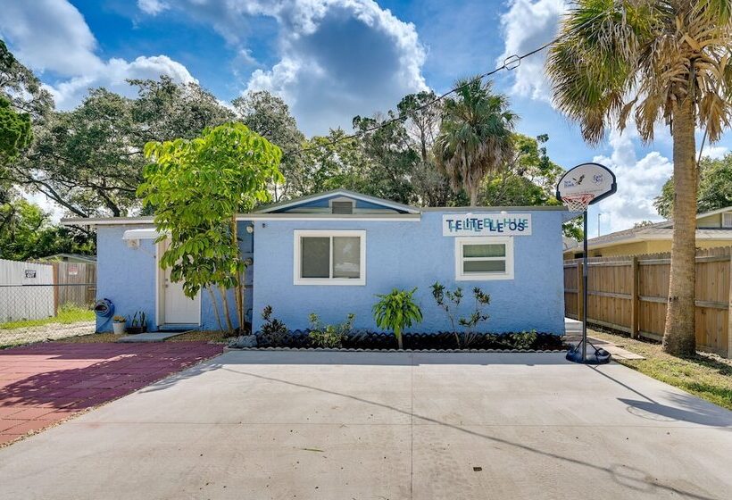 Sunny Hudson Home W/ Private Yard & Fire Pit!