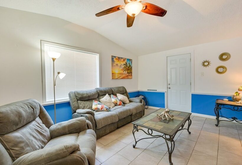 Sunny Hudson Home W/ Private Yard & Fire Pit!