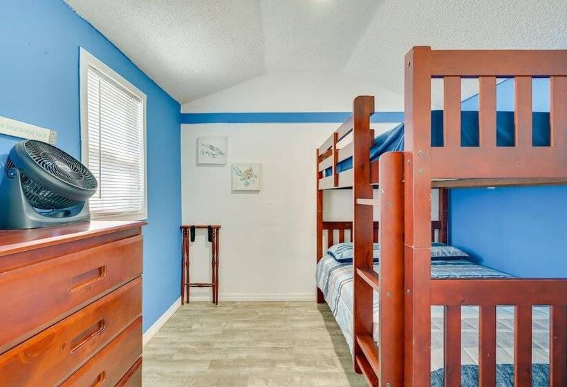 Sunny Hudson Home W/ Private Yard & Fire Pit!