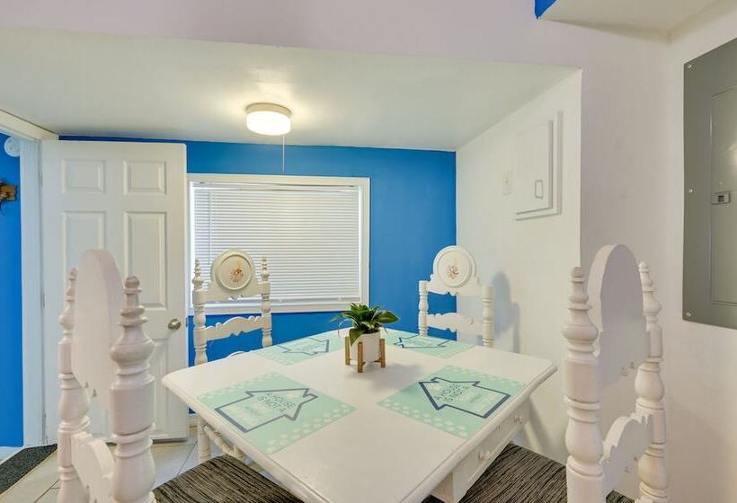 Sunny Hudson Home W/ Private Yard & Fire Pit!