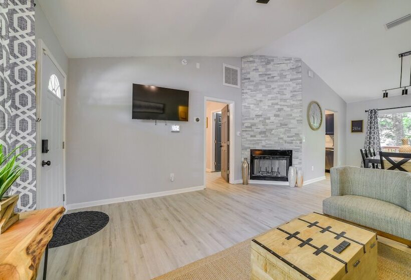 Tallahassee Home W/ Private Deck: 4 Mi To Downtown