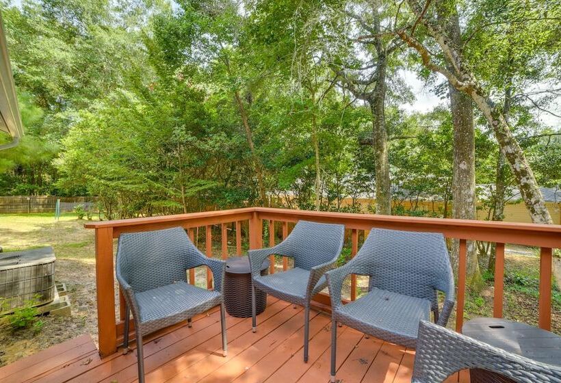 Tallahassee Home W/ Private Deck: 4 Mi To Downtown