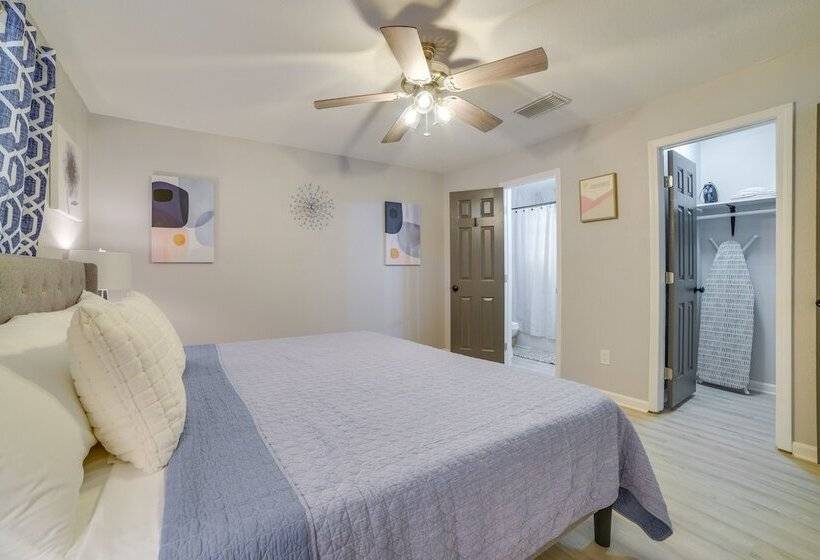 Tallahassee Home W/ Private Deck: 4 Mi To Downtown