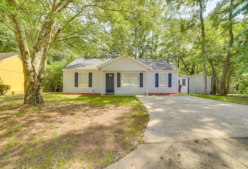 Tallahassee Home W/ Private Deck: 4 Mi To Downtown