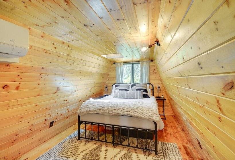 Near Prescott Nat L Forest: The Hygge Hideaway