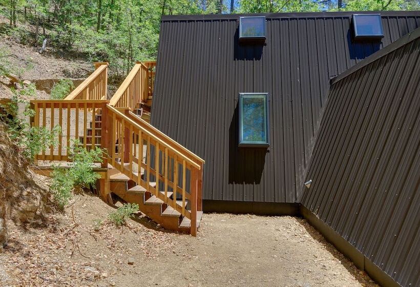 Near Prescott Nat L Forest: The Hygge Hideaway