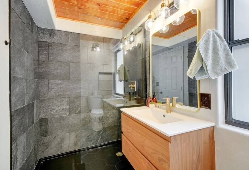 Near Prescott Nat L Forest: The Hygge Hideaway