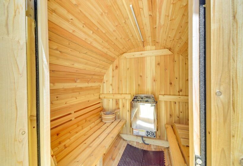 Near Prescott Nat L Forest: The Hygge Hideaway