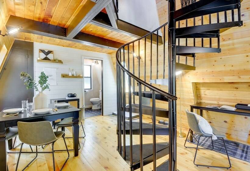 Near Prescott Nat L Forest: The Hygge Hideaway