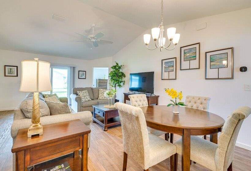 The Villages Vacation Rental: Walk To Shared Pool!