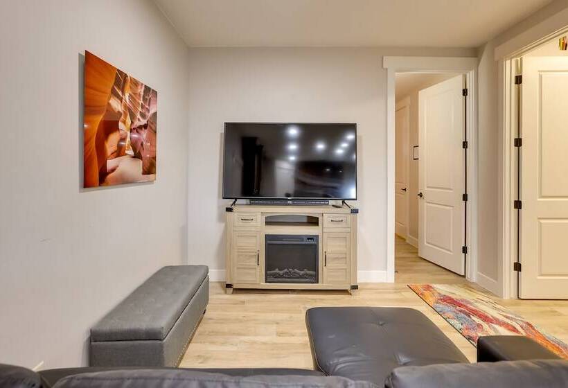 Toquerville Home W/ Mtn Views, Near State Parks!