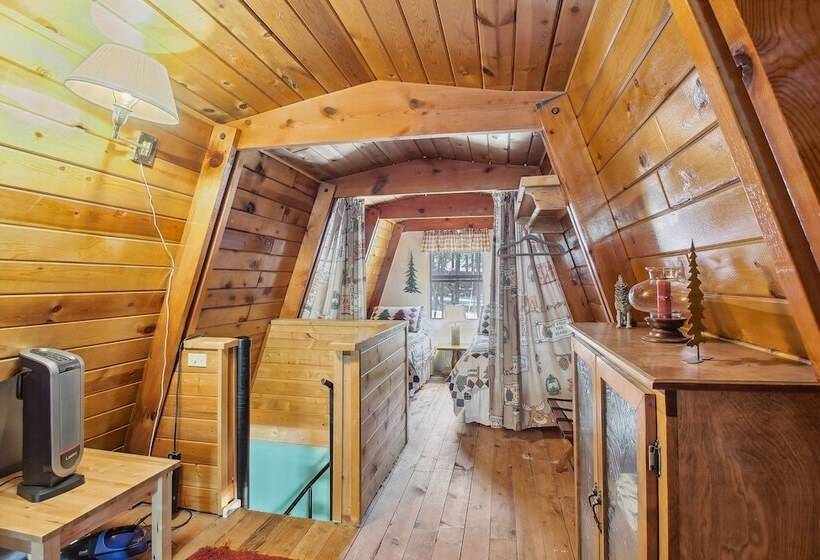 Near Trails: Forest Lake Retreat W/ Backyard Oasis