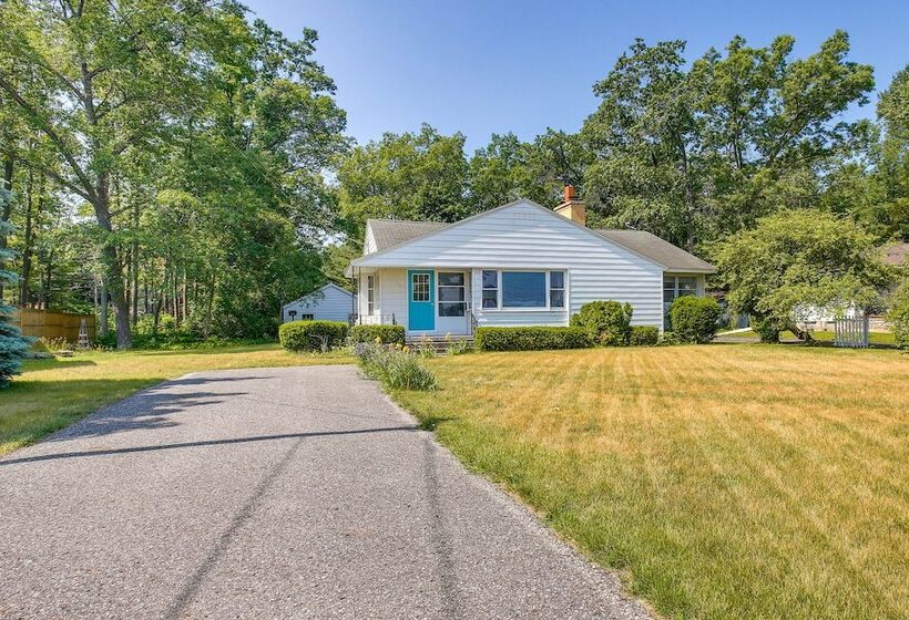 Traverse City Home W/ Fire Pit, Patio + Yard!