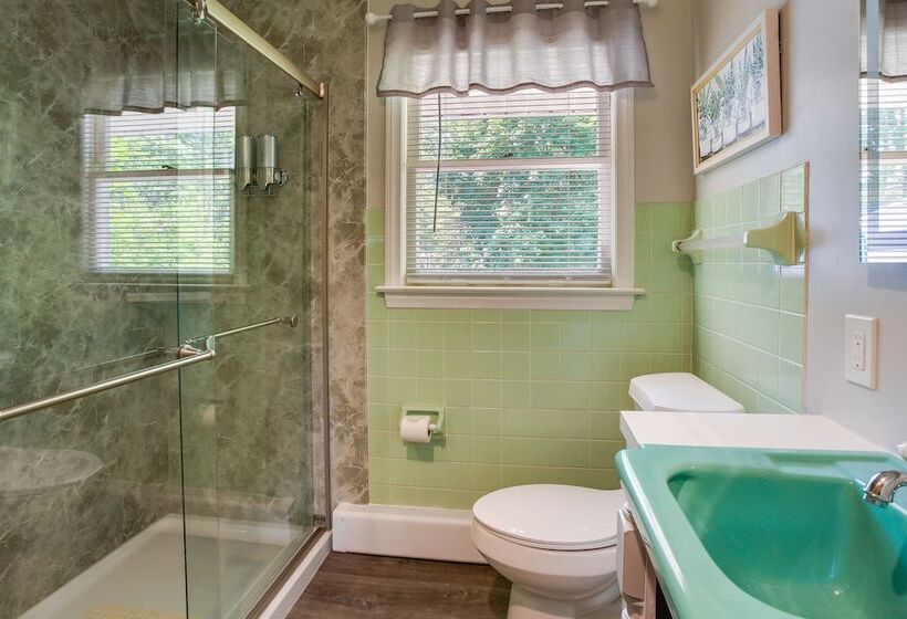 Traverse City Home W/ Fire Pit, Patio + Yard!