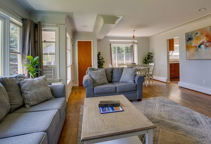 Traverse City Home W/ Fire Pit, Patio + Yard!