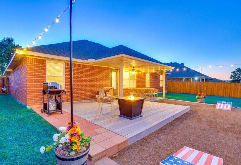 Updated Oklahoma City Home ~ 11 Mi To Bricktown!