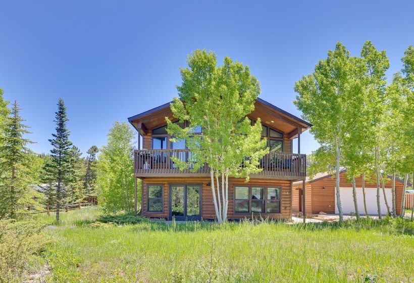 Updated Silverthorne Home W/ Hot Tub & Mtn Views!