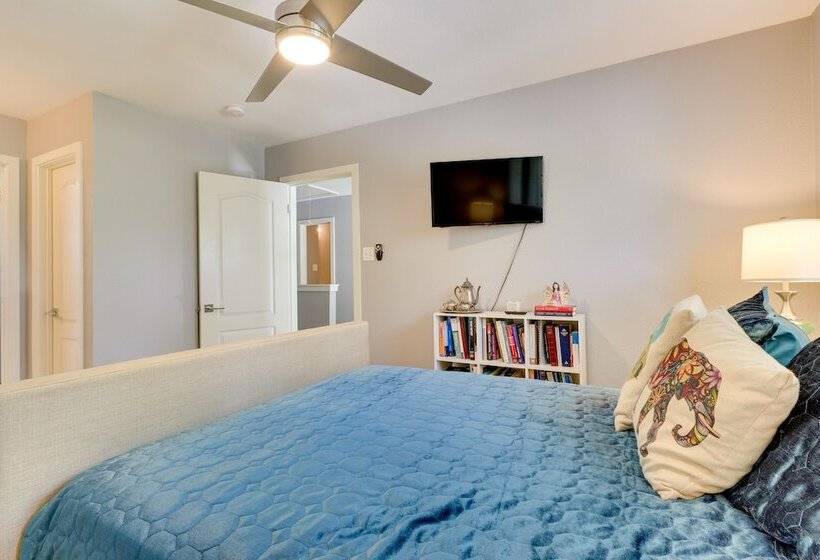 Upscale Pflugerville Paradise W/ Private Pool!