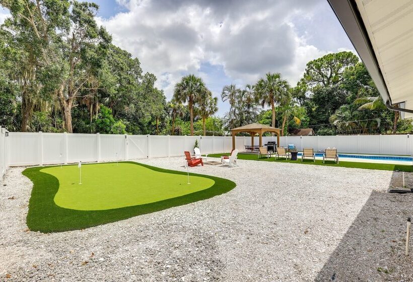 Vero Beach Vacation Rental: Pool & Putting Green!