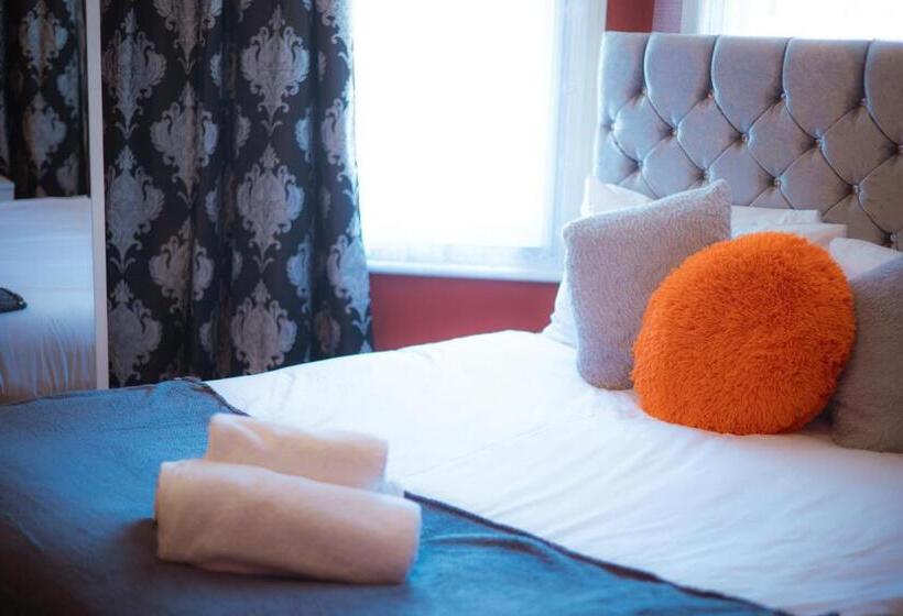 Bed and Breakfast Victorian Woods Bnb