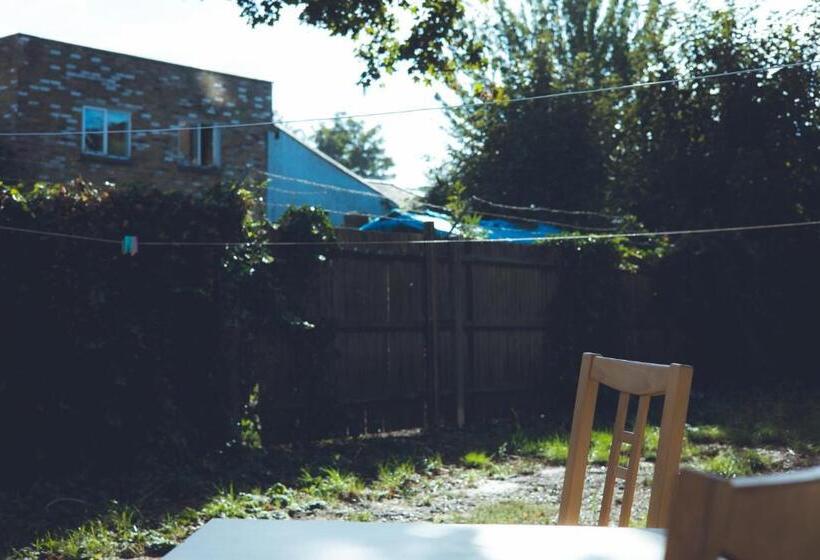 Bed and Breakfast Victorian Woods Bnb