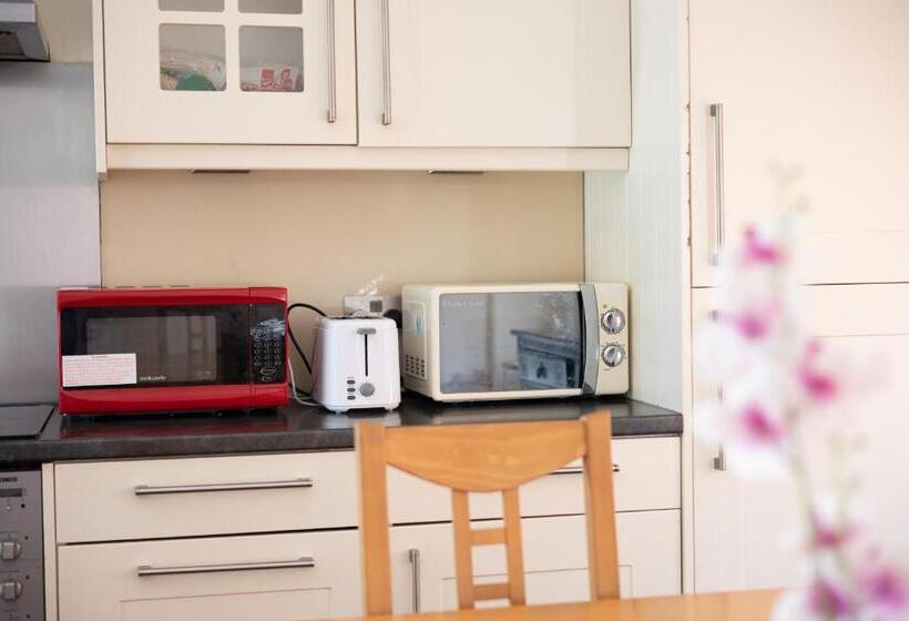 Bed and Breakfast Victorian Woods Bnb