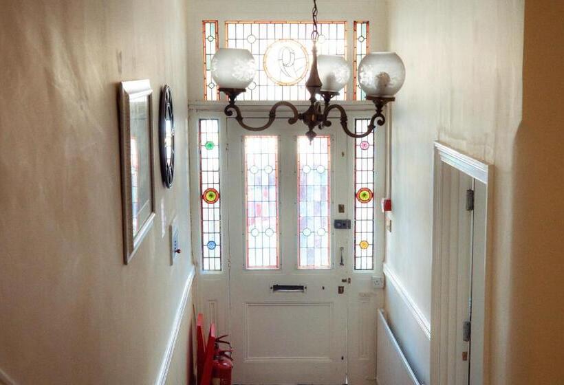 Bed and Breakfast Victorian Woods Bnb