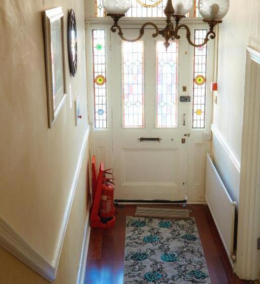 Bed and Breakfast Victorian Woods Bnb