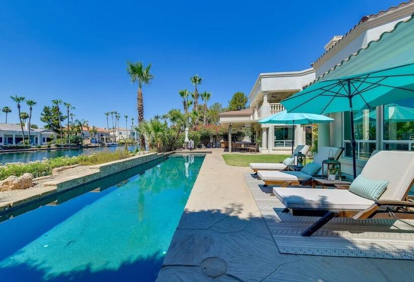 Waterfront Luxury Gilbert Retreat W/ Pool & Spa!