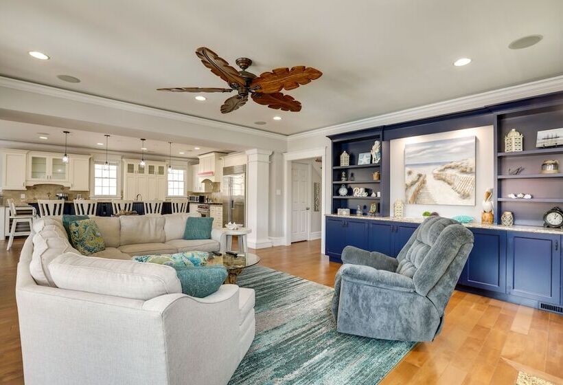 Waterfront Ocean City Escape W/ Large Deck, Pool!